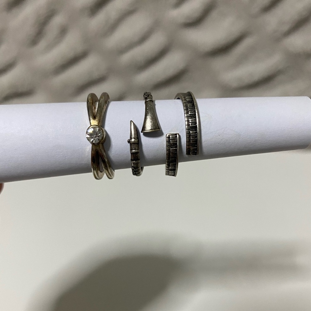 3 Rings (Wear Felicity)